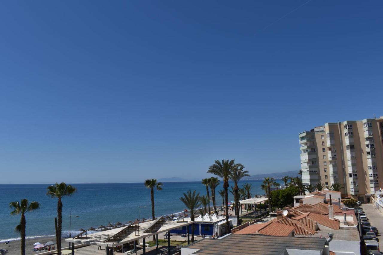 Fantastic Studio - Beachfront Apartment Torrox Bagian luar foto